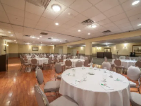 DoubleTree by Hilton West Kelowna Hotels in Central Okanagan