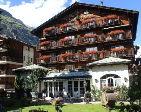 Chesa Valese ホテル ツェルマットのホテル