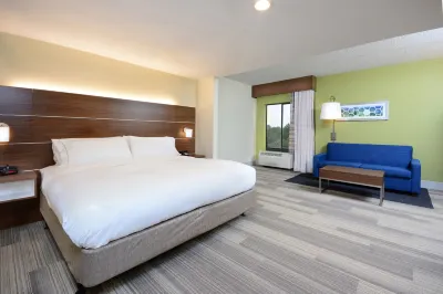 Holiday Inn Express & Suites Raleigh Durham Airport at RTP Hotel di Durham