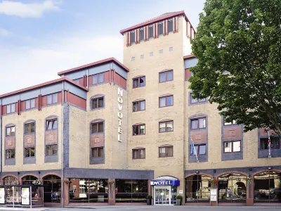 Novotel Bristol Centre Hotels near Badminton School