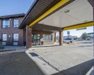 Comfort Inn Hotels near Green Falls Plaza