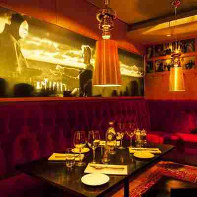 Senate Luxury Suites Dining/Meeting Rooms
