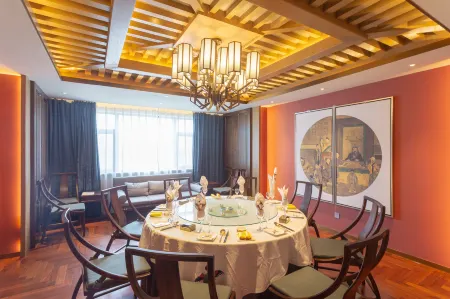 Dongfang Rujia Tianhong Hotel Отели рядом с достопримечательностью «Heze University North Campus»