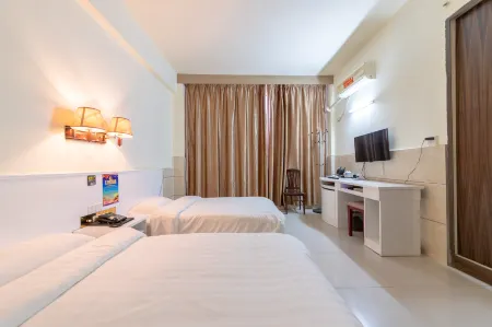 Chenguang Hotel Отели рядом с достопримечательностью «Ten-Mile Gallery»