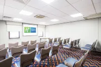 Holiday Inn Express Perth Hotels in Bankfoot