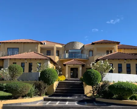 Bella Casa Guesthouse Hotels in Bryanston