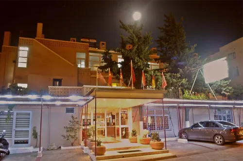 Lades Hotel - Pools