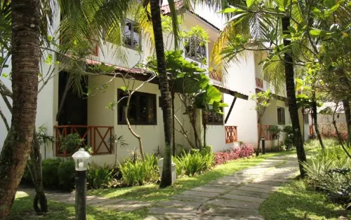 Theme Park & Resort Hotel Pantai Cermin - 홈스테이