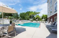 Holiday Inn Express & Suites SARASOTA EAST - I-75 by IHG - Rooftop Pools
