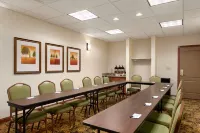 Country Inn & Suites by Radisson, Washington at Meadowlands, PA Hôtels à : Cecil Township