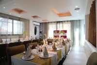 The Swiss Hotel Freetown - breakfast