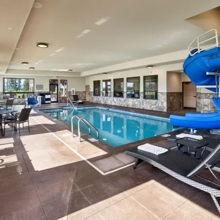 Glacier International Lodge