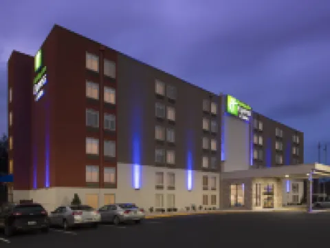 Holiday Inn Express & Suites COLLEGE PARK-UNIVERSITY AREA by IHG Hotels in Berwyn