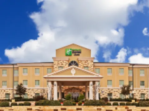 Holiday Inn Express & Suites Brady by IHG Hotels in Brady