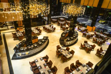 The Light Hotel Penang Отели в г. Центральный  Себеранг-Перай