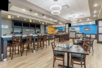 Holiday Inn & Suites Jefferson City Hotels in Jefferson City