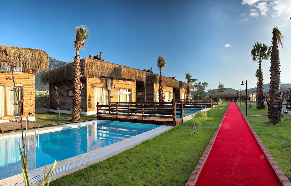 Sahra Su Holiday Village & Spa