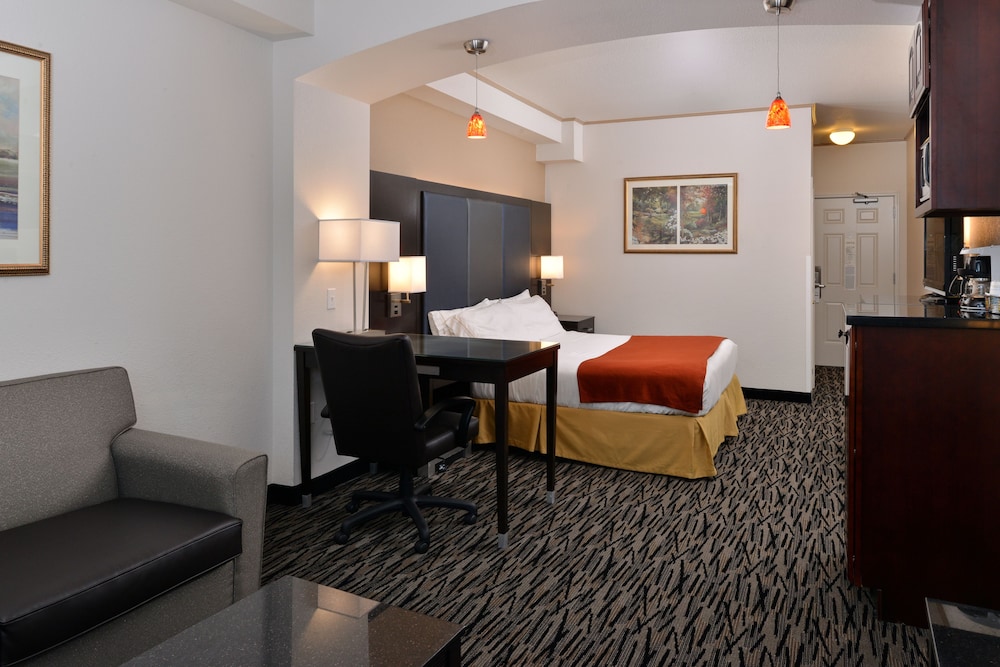 Holiday Inn Express Hotel & Suites Tacoma South - Lakewood, an Ihg Hotel