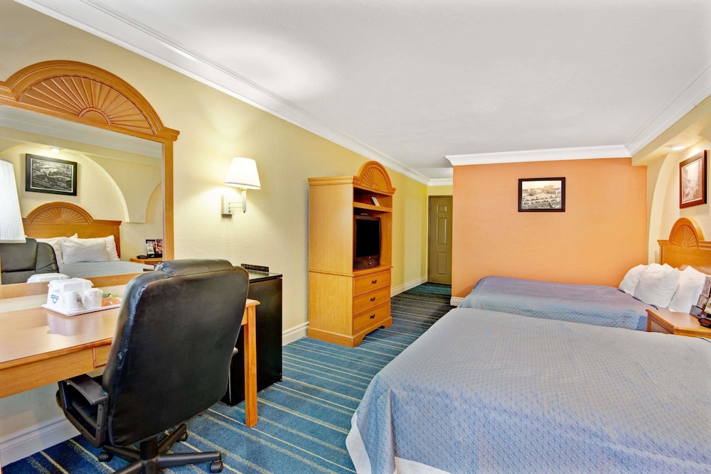 Days Inn by Wyndham San Antonio Airport