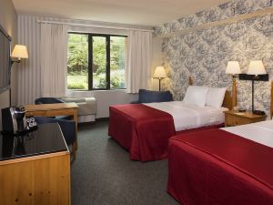 Williamsburg Woodlands Hotel & Suites, an Official Colonial Williamsburg Hotel