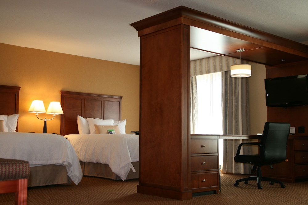 Hampton Inn & Suites Detroit/Chesterfield