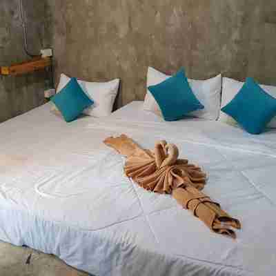 A モート ロフト アット ピッサヌローク Rooms