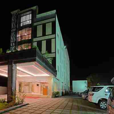 Poppys Anukula Residency Hotel Exterior