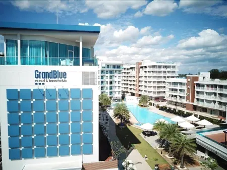 GrandBlue Resort & Beachclub