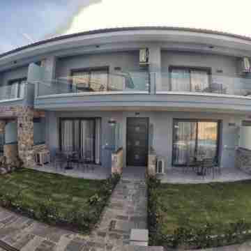 Theros Villas & Suites Hotel Exterior