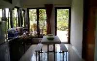 RiverSide Villa - Rumah Sawah Sentul Hotels in Sukamakmur