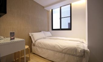 Miniwest Hotel