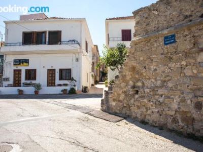 Sea View 3 Bedroom Stone Apartment in the City Center 300m from the Beach
