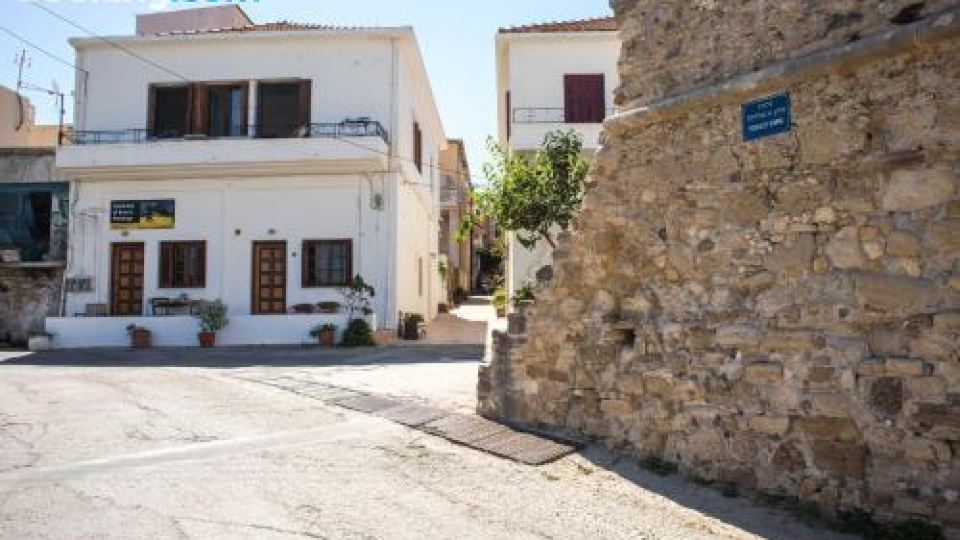 Sea View 3 Bedroom Stone Apartment in the City Center 300m from the Beach