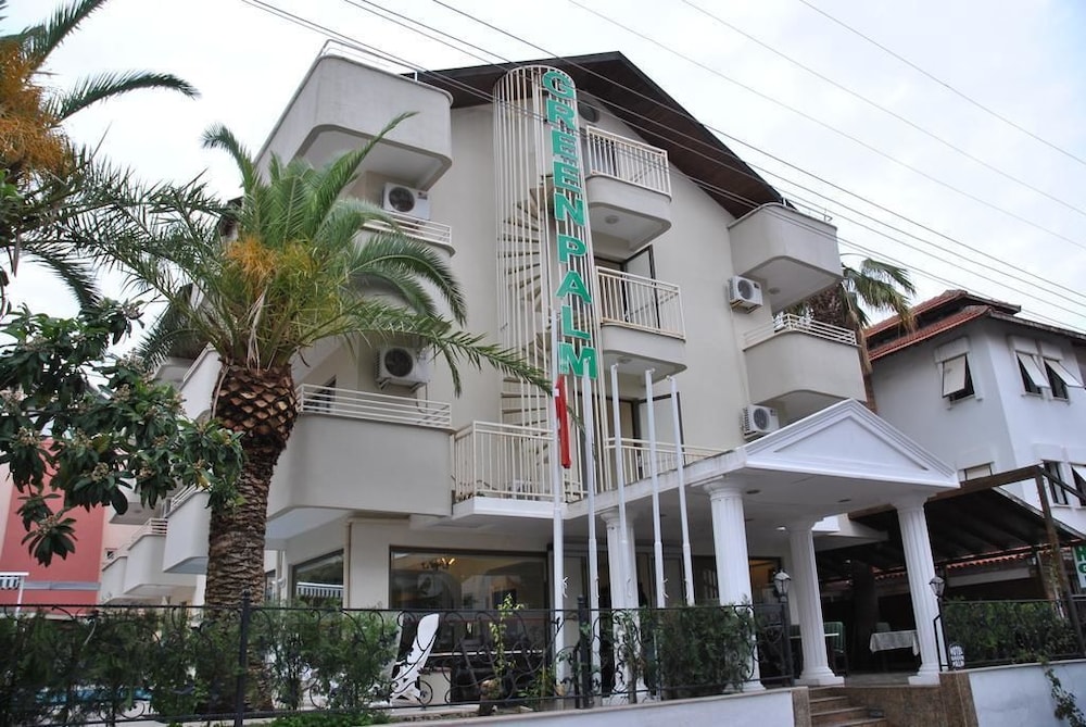 Green Palm Hotel