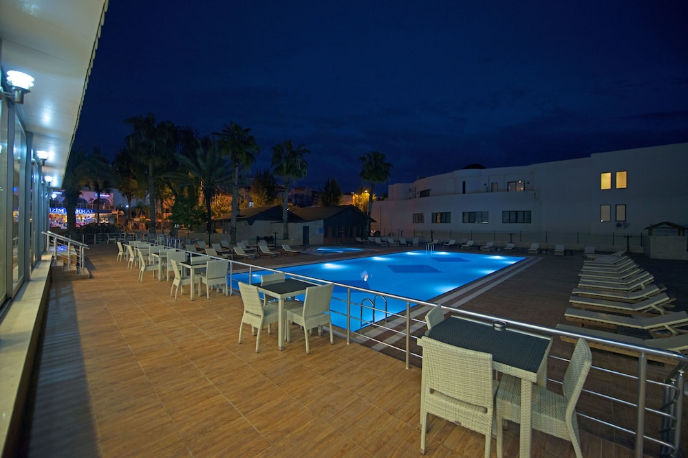 Ayma Beach Resort & Spa Hotel