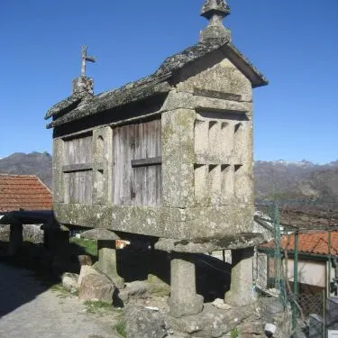 杜卡斯坦赫爾羅度假屋