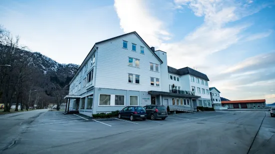 Nordfjord Hotell - Bryggen