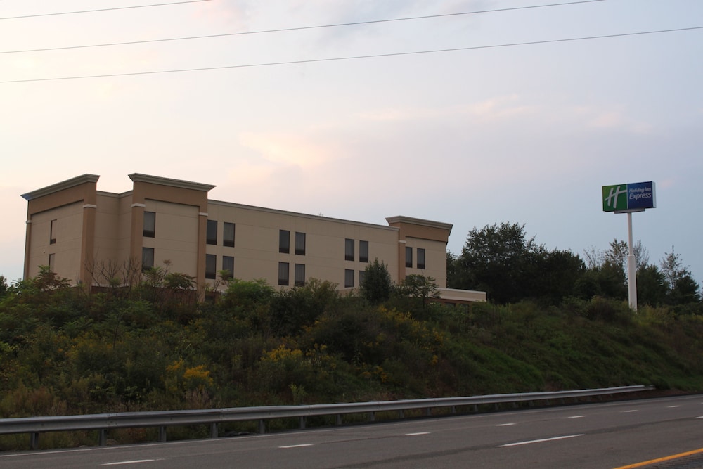 Holiday Inn Express Lewisburg - New Columbia, an Ihg Hotel