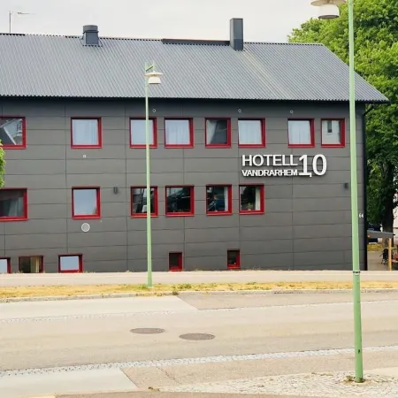 Hotel & Hostel 10