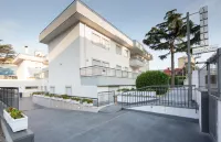 Suites & Residence Hotel - parking