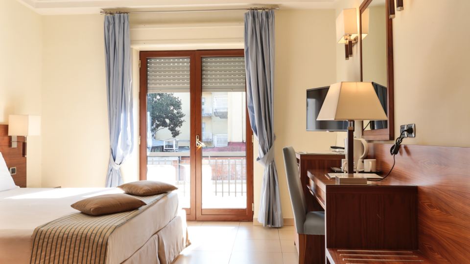 Suites & Residence Hotel