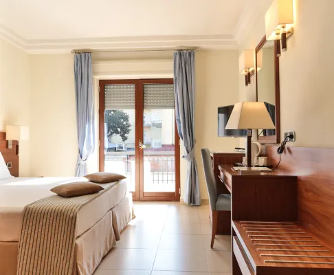 Suites & Residence Hotel - parking