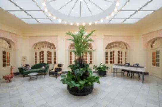 The Apartments Company - the Sweet