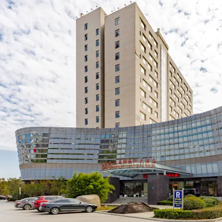 Taihu County Huating Lake Century International Hotel