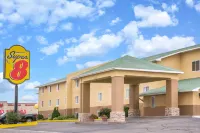 Super 8 by Wyndham Dodge City - 2 stjerner