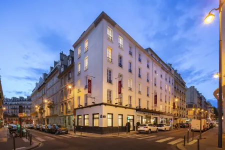 Le Rocroy Hotel Отели рядом с достопримечательностью «Монмартр»