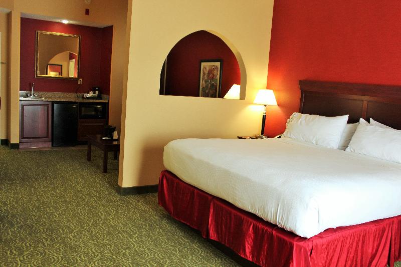 Holiday Inn Express & Suites Troy, an Ihg Hotel