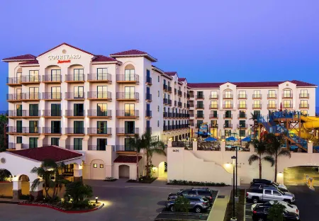 Courtyard by Marriott Anaheim Theme Park Entrance Отели рядом с достопримечательностью «Rte 66»