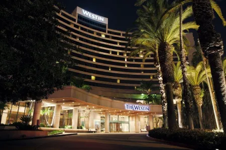 The Westin Long Beach Отели рядом с достопримечательностью «Нейплс»