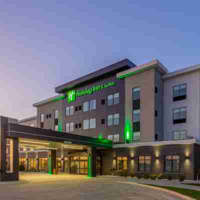 Holiday Inn & Suites Cedar Falls-Waterloo Event Ctr Hotel Exterior